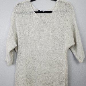 Jennifer Lopez,  3/4 sleeve, pullover over sweater